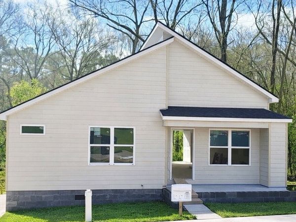 799 Hunnicutt Avenue, Lagrange, GA 30240