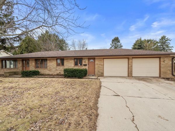231 S 5th St, Cedar Grove, WI 53013