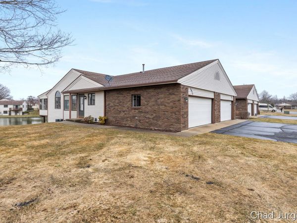 1075 Amberwood West Drive SW, Byron Center, MI 49315