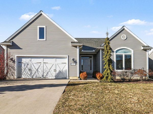 633 Marblewood Lane, Saline, MI 48176