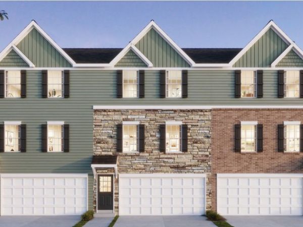 1802 Canterbury Dr, Unit 214E, Imperial, PA 15126