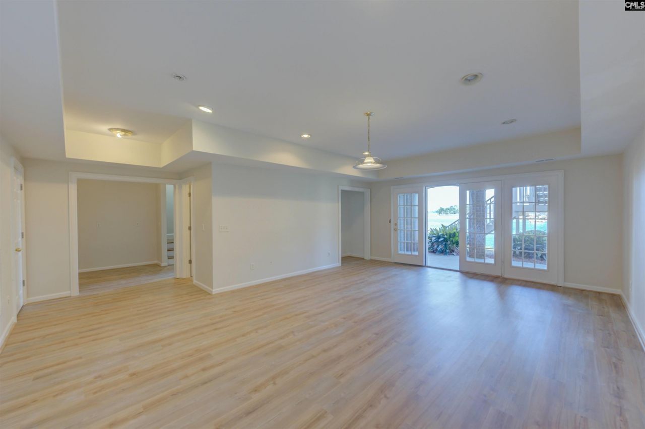 323 Regatta Road Photo 34