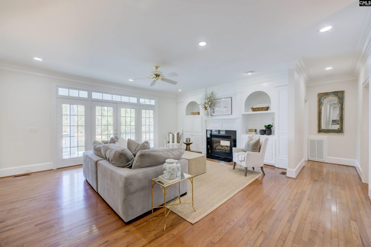 323 Regatta Road Photo 4