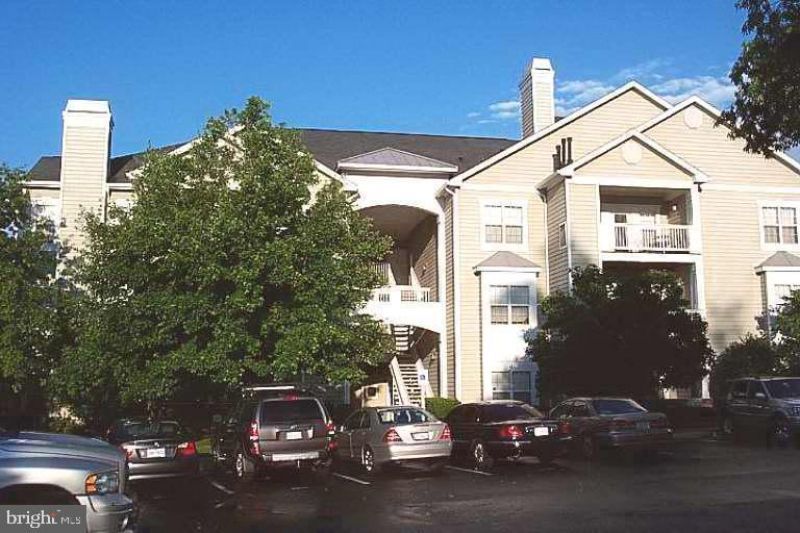 1708 Lake Shore Crest Drive, Unit 25, Reston, VA 20190 Main Photo