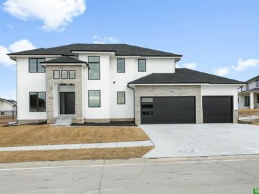 21108 Arlington Street , Elkhorn, NE 68022