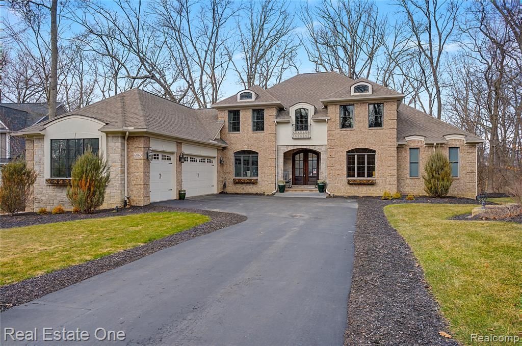 6060 Pinemont Drive, Hamburg Township, MI 48116 Main Photo