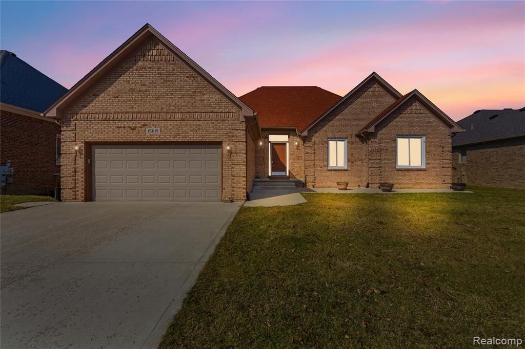 15019 Kelly Court, Shelby Township, MI 48315 Main Photo