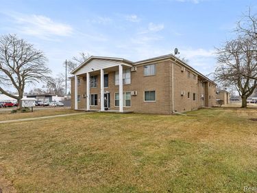 26305 W 7 Mile Road, Redford Twp, MI 48240