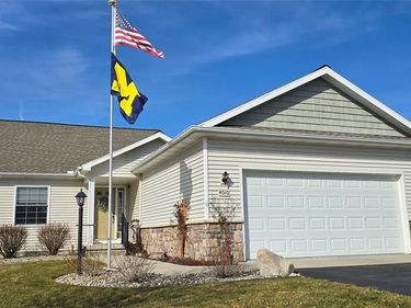 4010 Eastbridge Circle Road, Stockbridge Vlg, MI 49285
