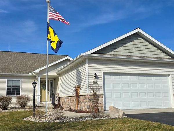 4010 Eastbridge Circle Road, Stockbridge Vlg, MI 49285