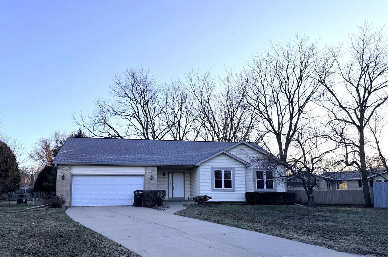 10 Wynbrook Circle, Madison, WI 53704 Main Photo