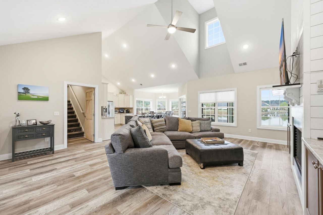 1007 Glossy Ibis Dr. Photo 4