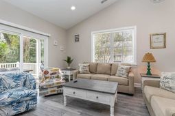 403 3rd Ave. N photo 4