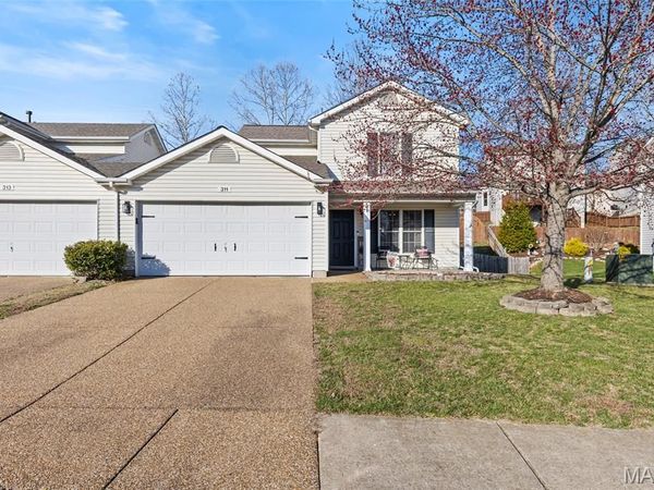 311 Columbia Drive , Wentzville, MO 63385