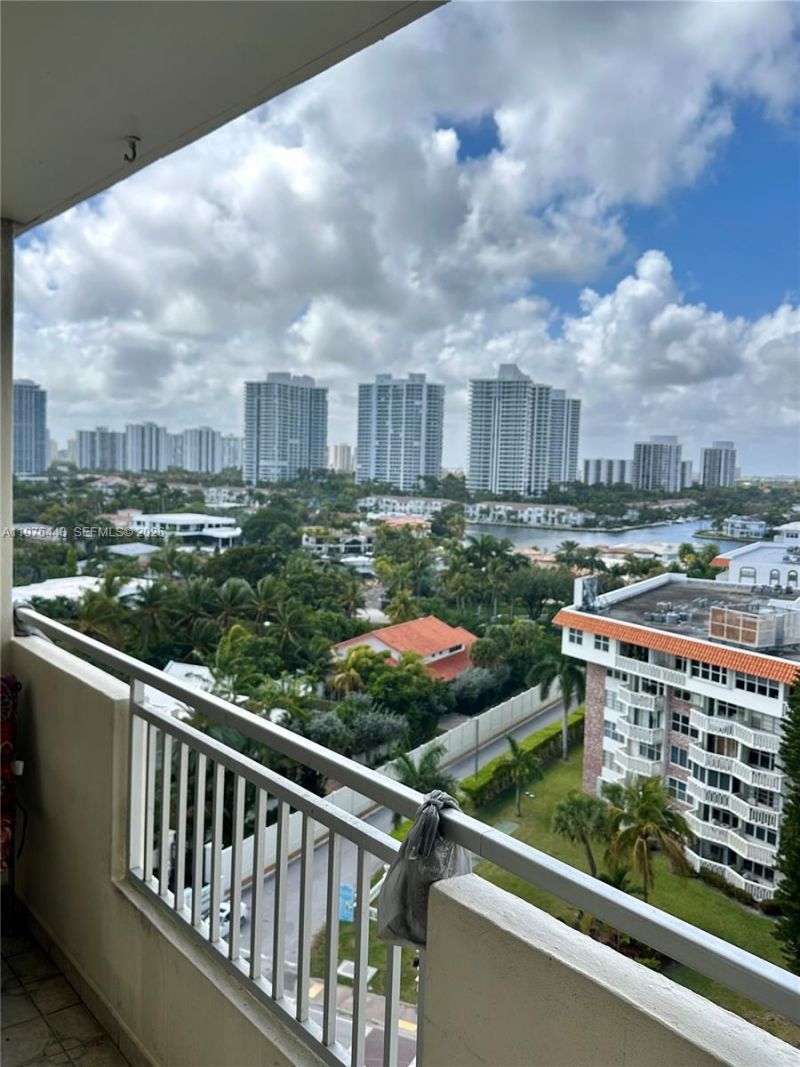 3180 S Ocean Dr, Unit 1018, Hallandale Beach, FL 33009 Photo