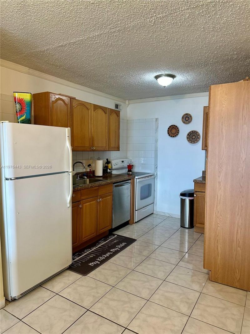 3180 S Ocean Dr, Unit 1018, Hallandale Beach, FL 33009 Photo