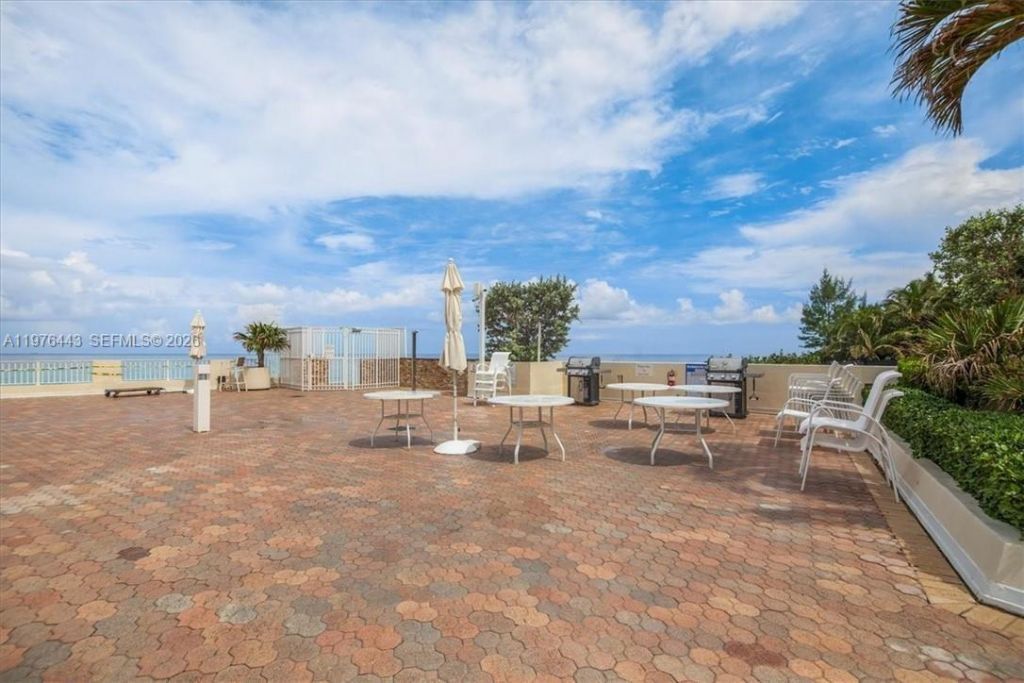 3180 S Ocean Dr, Unit 1018, Hallandale Beach, FL 33009 Photo