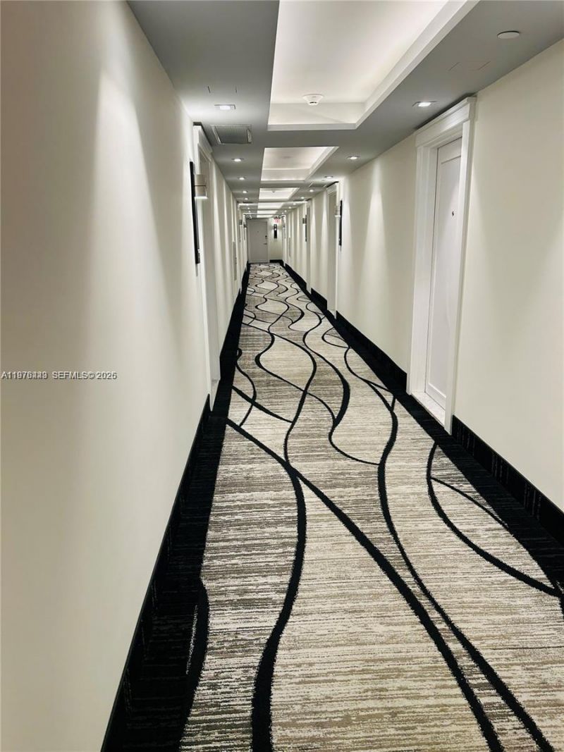 3180 S Ocean Dr, Unit 1018, Hallandale Beach, FL 33009 Photo