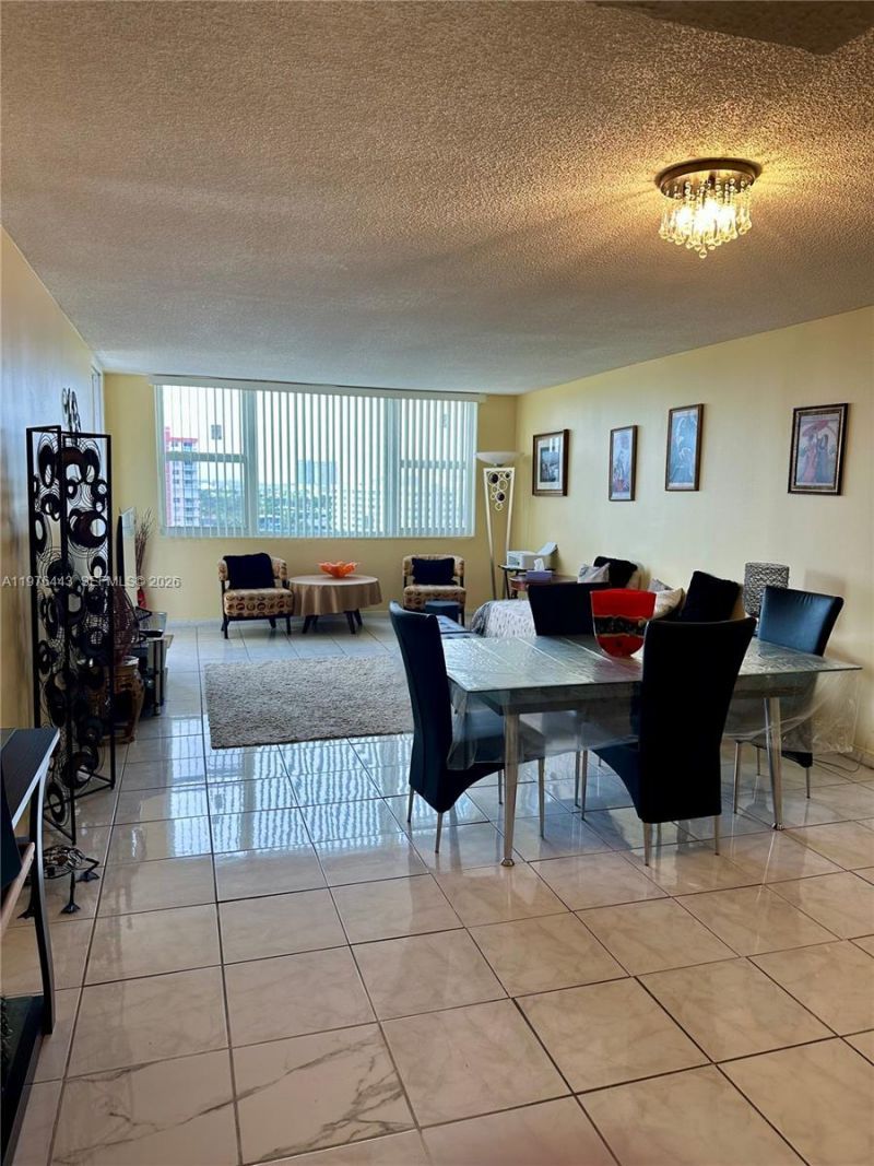 3180 S Ocean Dr, Unit 1018, Hallandale Beach, FL 33009 Photo