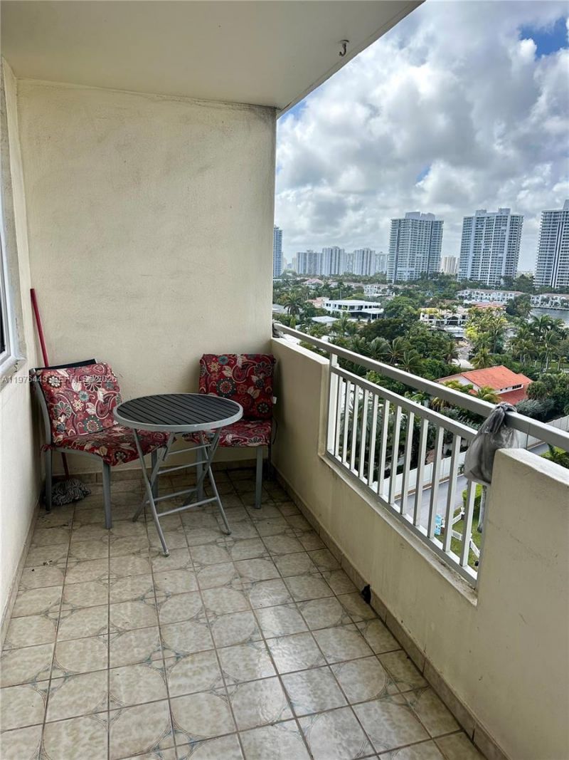 3180 S Ocean Dr, Unit 1018, Hallandale Beach, FL 33009 Photo