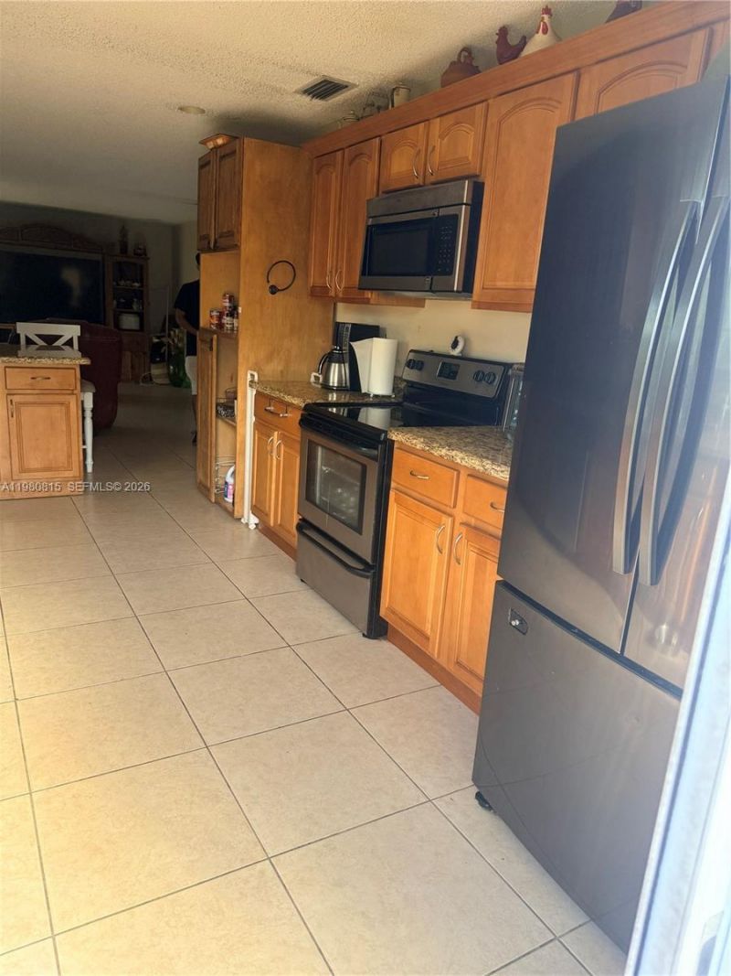 9721 SW 213th Ter, Cutler Bay, FL 33189 Photo