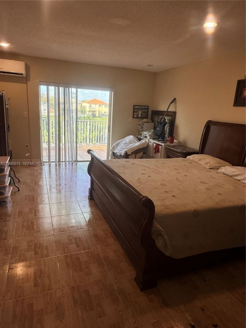 9721 SW 213th Ter, Cutler Bay, FL 33189 Photo