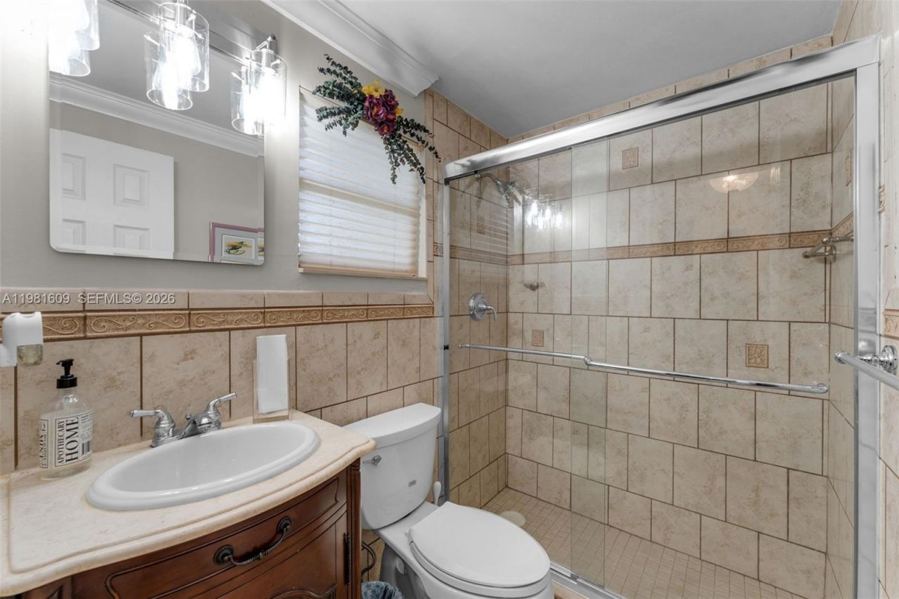 9110 SW 203rd Ter, Cutler Bay, FL 33189 Photo