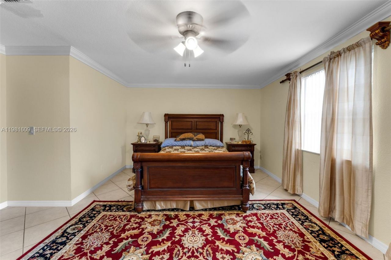 9110 SW 203rd Ter, Cutler Bay, FL 33189 Photo