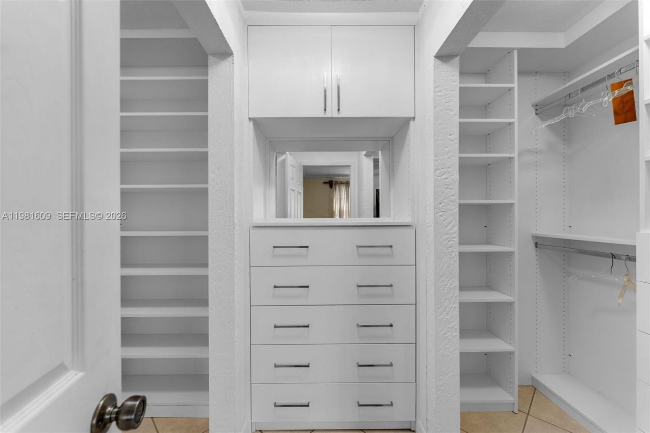 9110 SW 203rd Ter, Cutler Bay, FL 33189 Photo