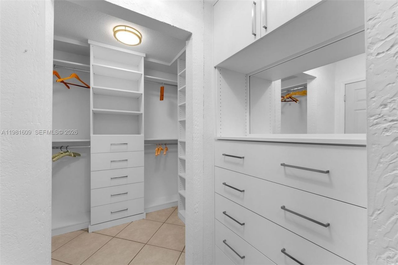 9110 SW 203rd Ter, Cutler Bay, FL 33189 Photo