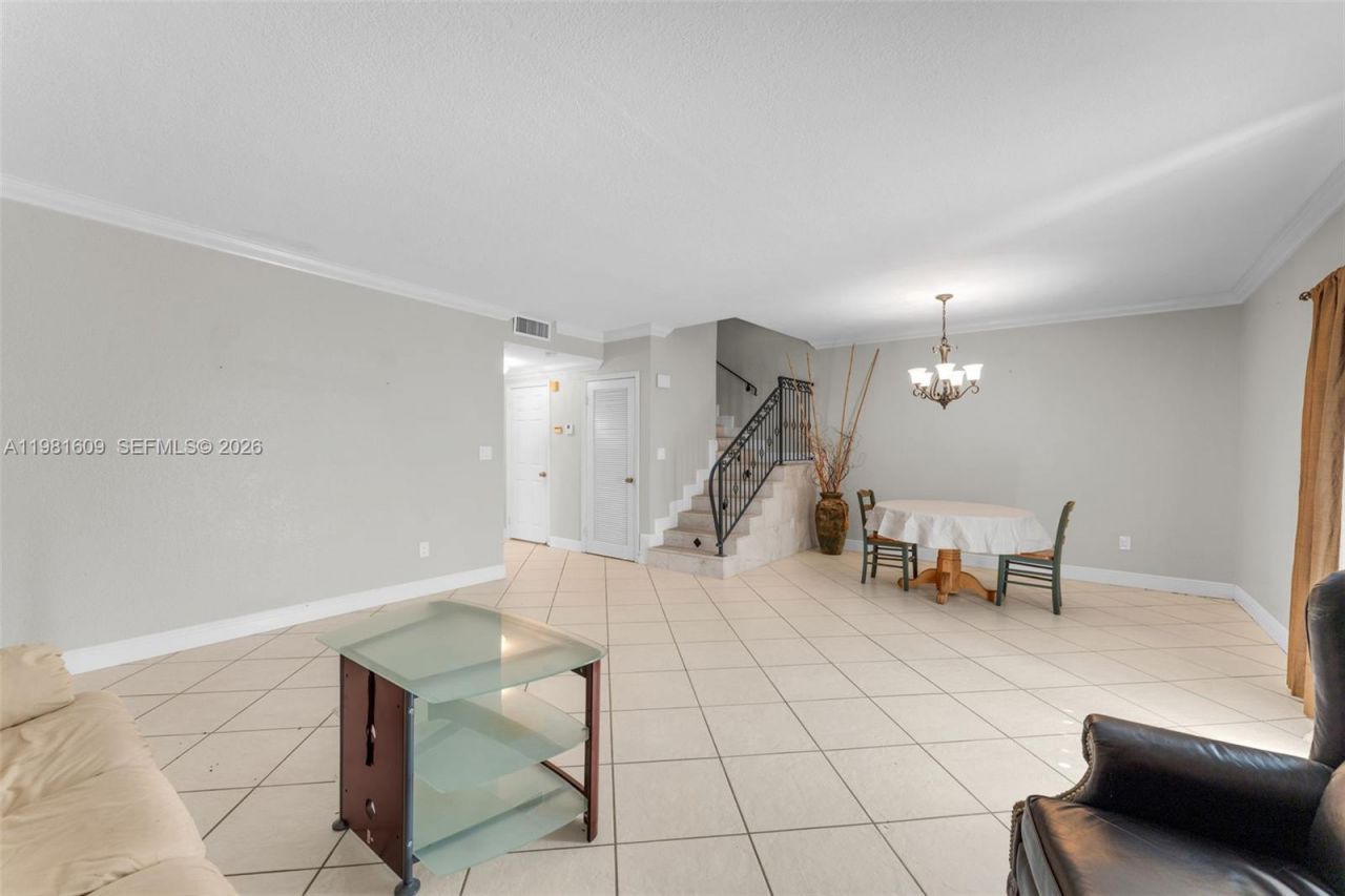 9110 SW 203rd Ter, Cutler Bay, FL 33189 Photo