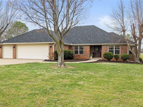 3472 Grapevine Drive, Springdale, AR 72762