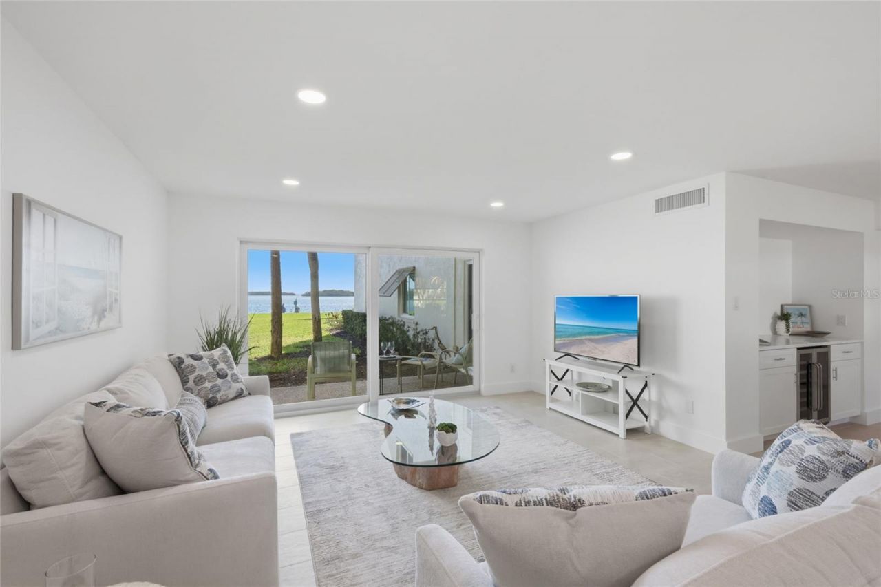 4234 Gulf Of Mexico Drive, Unit J1, Longboat Key, FL 34228 Photo