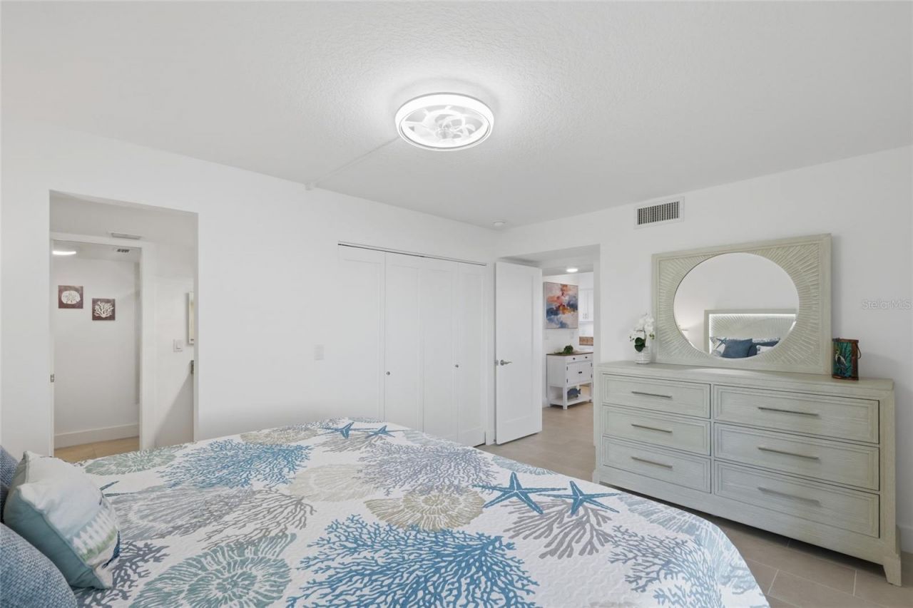 4234 Gulf Of Mexico Drive, Unit J1, Longboat Key, FL 34228 Photo