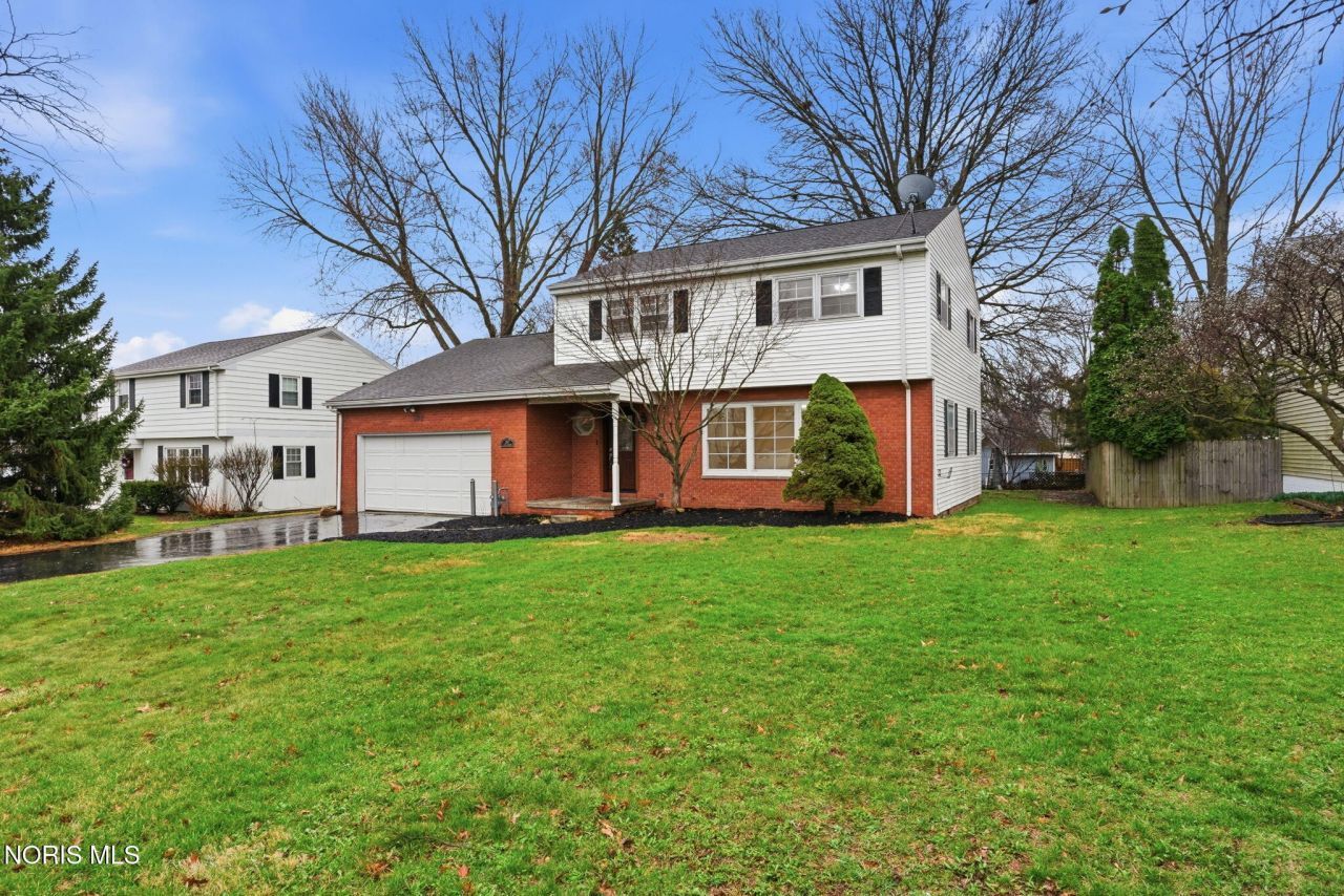 207 E Yates Avenue , Findlay, OH 45840 Main Photo