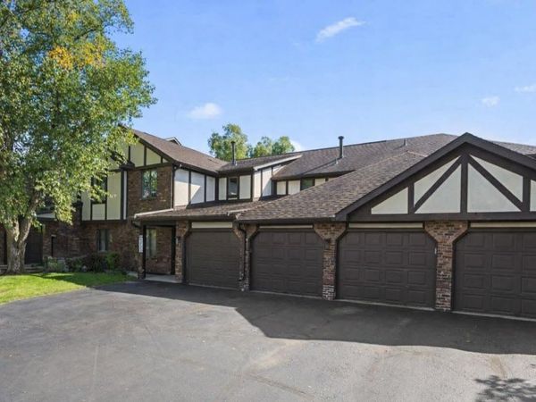 5015 Spinnaker Lane, Unit C, Crown Point, IN 46307