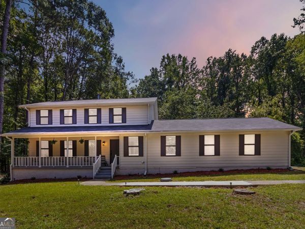 145 Huntcliff Court, Fayetteville, GA 30214