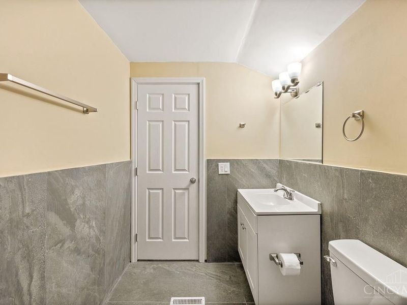 3565 Harvey Avenue, Cincinnati, OH 45229 Photo 27