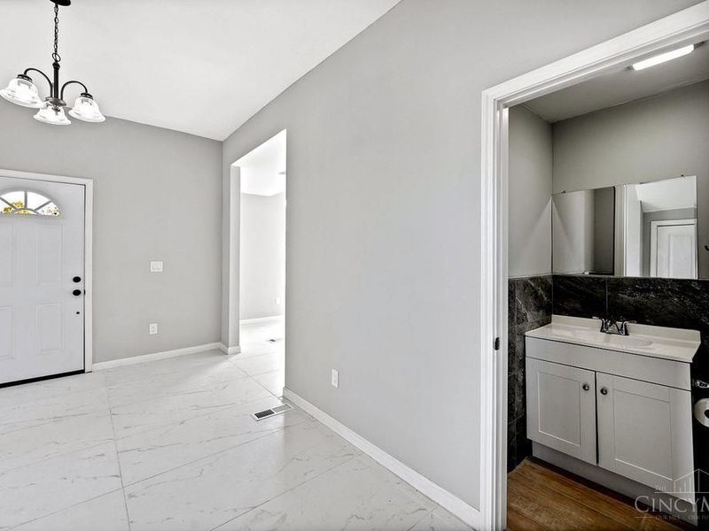 3565 Harvey Avenue, Cincinnati, OH 45229 Photo 30