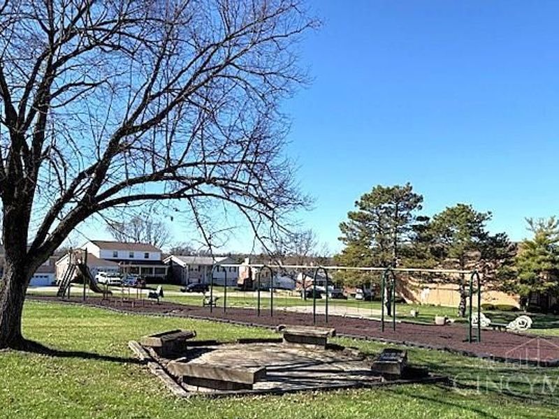 4808 Chalet Drive, Unit 4, Saint Bernard, OH 45217 Photo 14