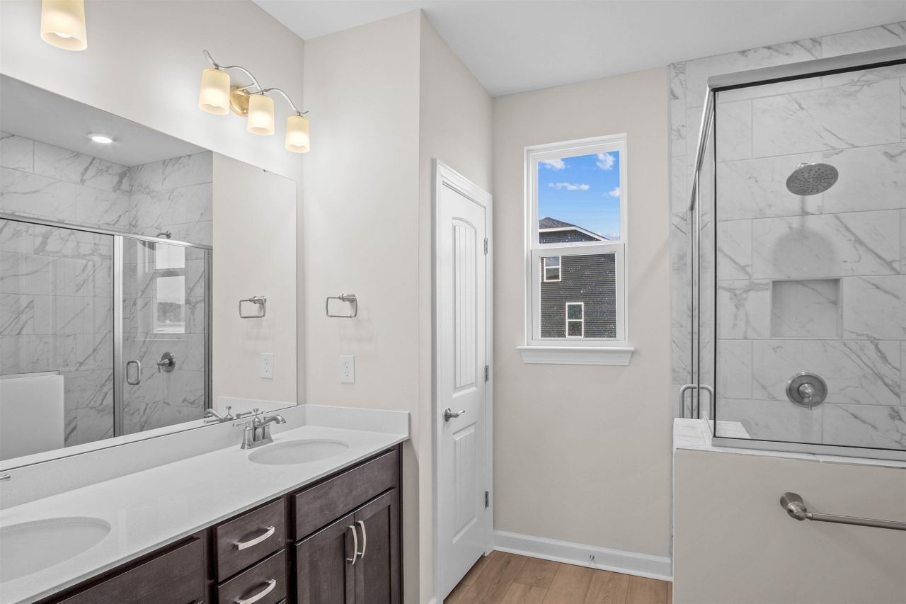 540 Banna Arch Loop  Photo 15