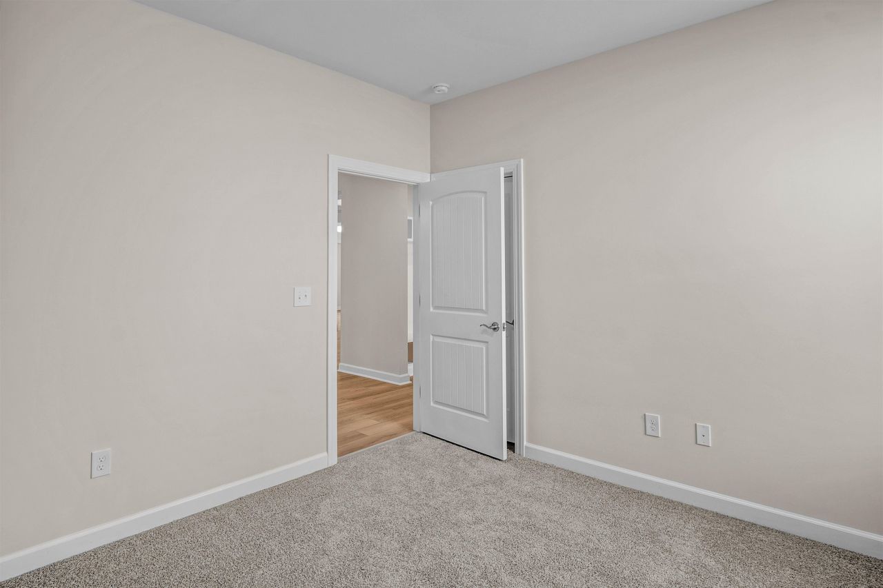 540 Banna Arch Loop  Photo 18