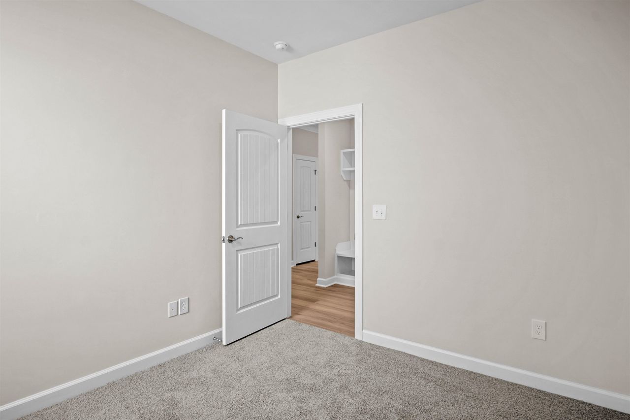 540 Banna Arch Loop  Photo 20