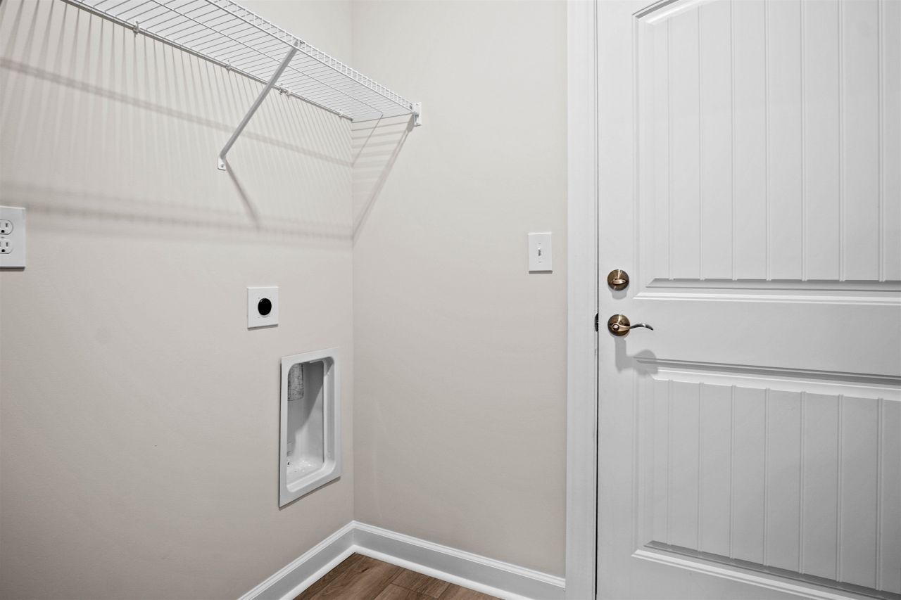 540 Banna Arch Loop  Photo 24