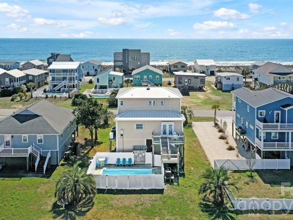 1018 W Dolphin Drive W, Oak Island, NC 28465