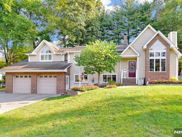 164 Leach Avenue, PARK RIDGE, NJ 07656