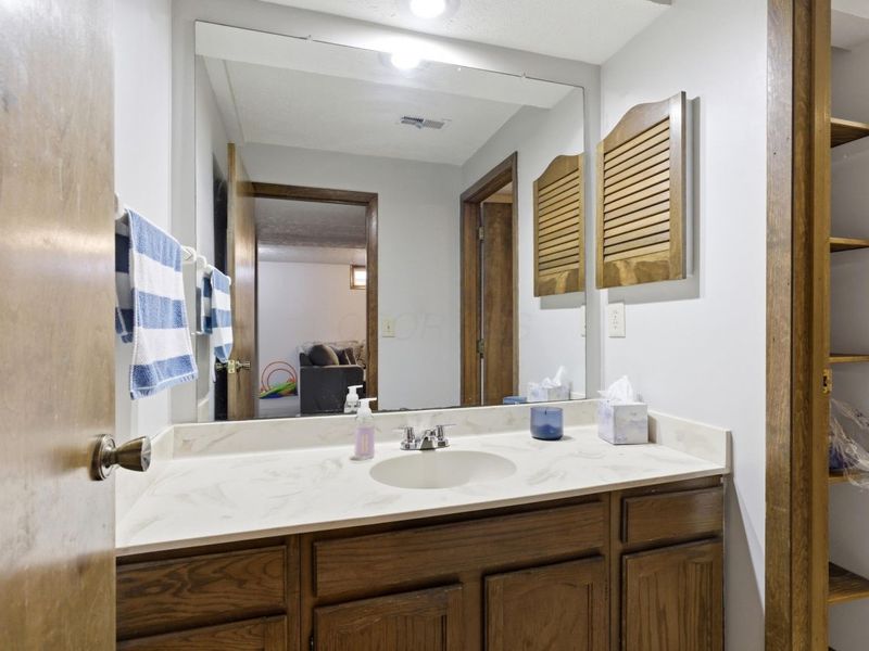 111 Groton Drive, Westerville, OH 43081 Photo 30