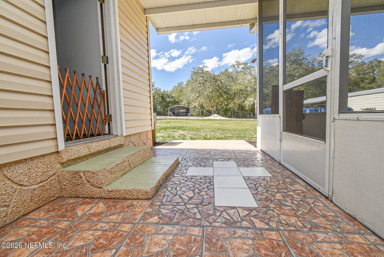 105 Lake Como Drive, Pomona Park, FL 32181 Photo