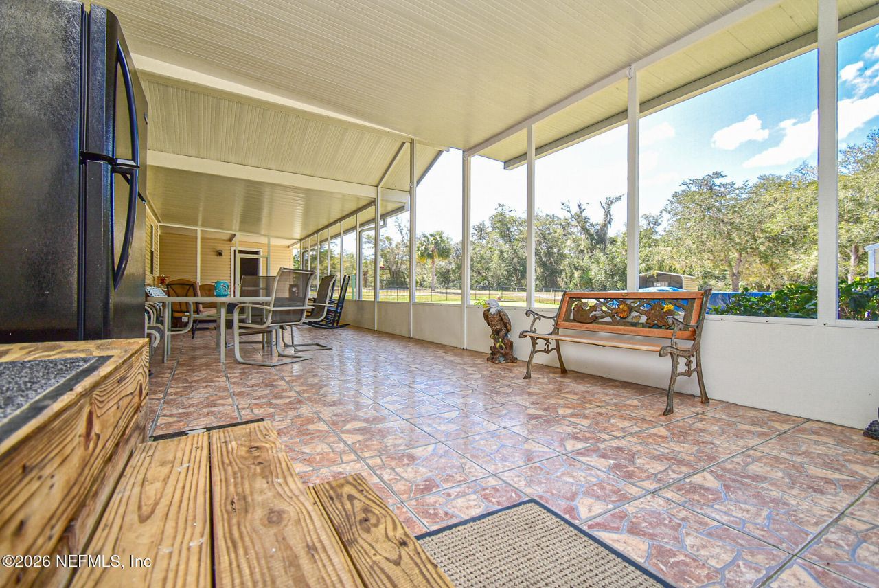 105 Lake Como Drive, Pomona Park, FL 32181 Photo