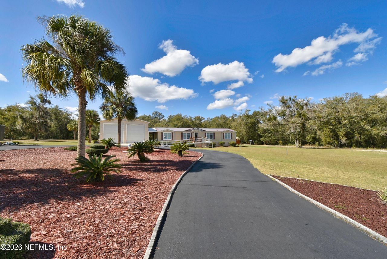 105 Lake Como Drive, Pomona Park, FL 32181 Photo